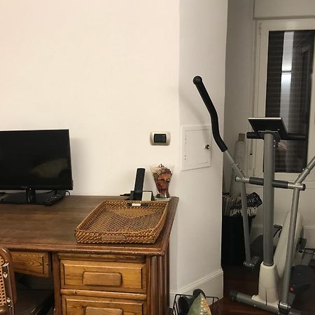 Habitacion Grande Y Confortable Con Bano Privado Junto A Guggenheim Більбао Екстер'єр фото